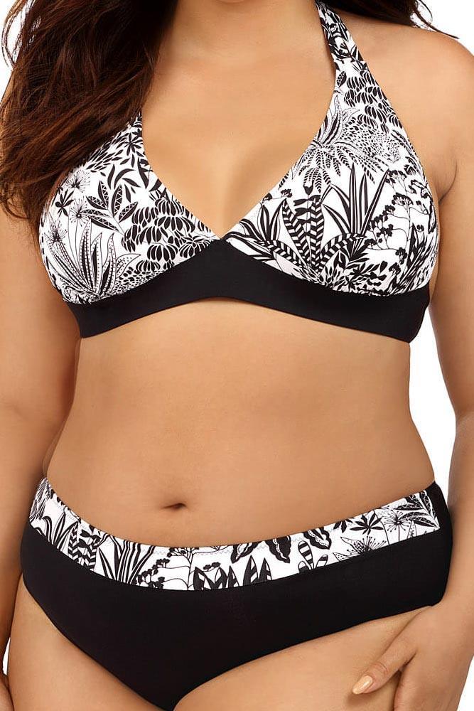 plus size bikini close